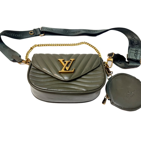 NWT Louis Vuitton Monogram Canvas Leather w/Gold Chain Buckles Snaps Coin Purse - Picture 3 of 14